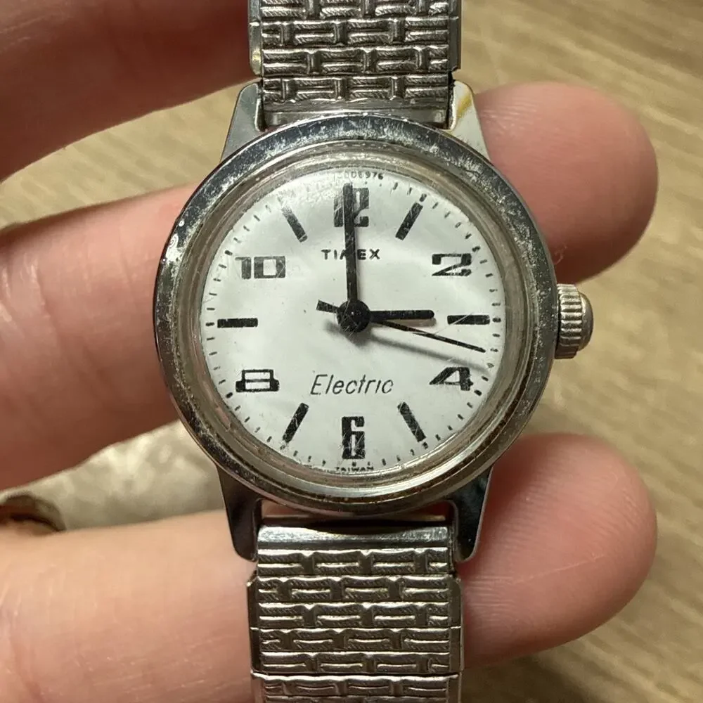 Timex Electric Womans Watch Vintage L4
